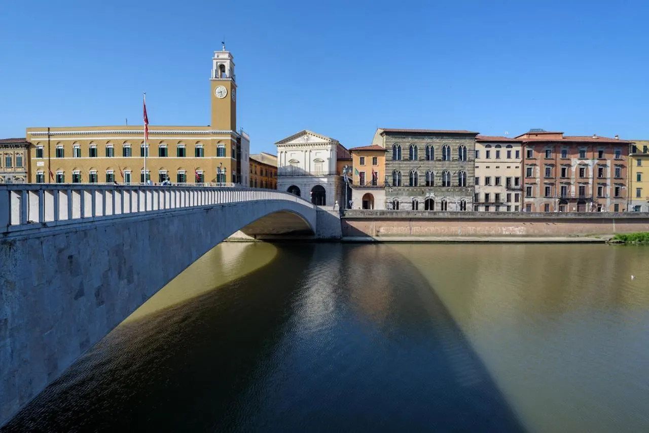 Pisa Art Apartment 0*,